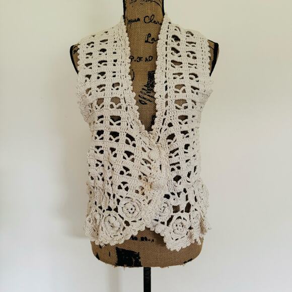 Vintage Handmade Womens Crochet Floral Cream Fishnet Mesh Vest - Picture 1 of 7